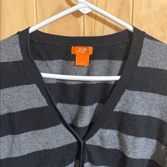 Joe Fresh Women’s Black and Gray Striped Top - Picture 5 of 5